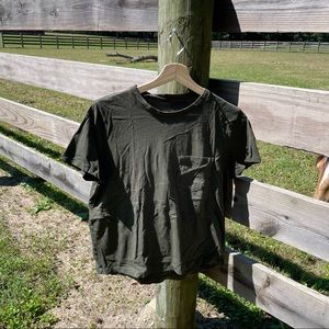 Single Everlane crop tee for @cmdeleon23 👕